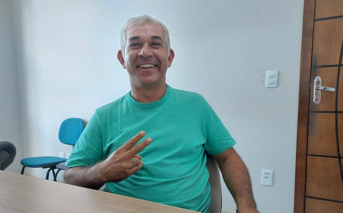 Processado por prefeito, pintor que denunciou oferta de dinheiro por apoio político em Vilhena é absolvido na justiça
