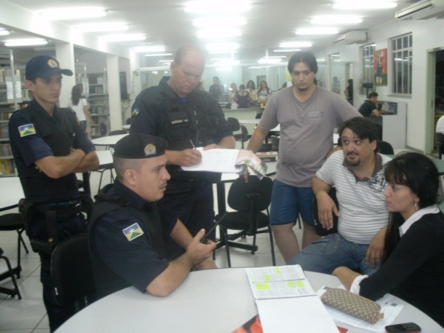 Motoqueiro ataca aluna da Unir perto da Biblioteca e é perseguido
