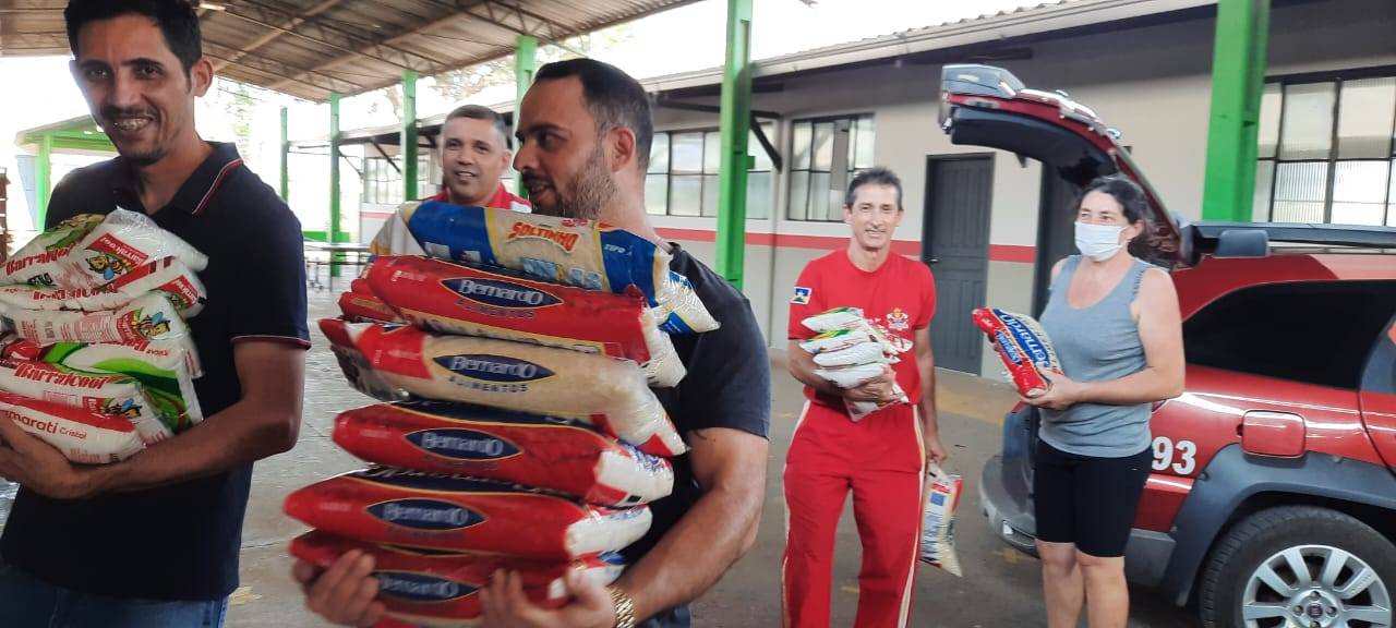 Durante evento de ciclismo em Vilhena, participantes doam mais de meia tonelada de alimentos para famílias carentes