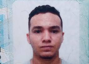 Identificado o rapaz de 22 anos que morreu após atingir placa de sinalização na rodovia que liga Colorado do Oeste a Cerejeiras