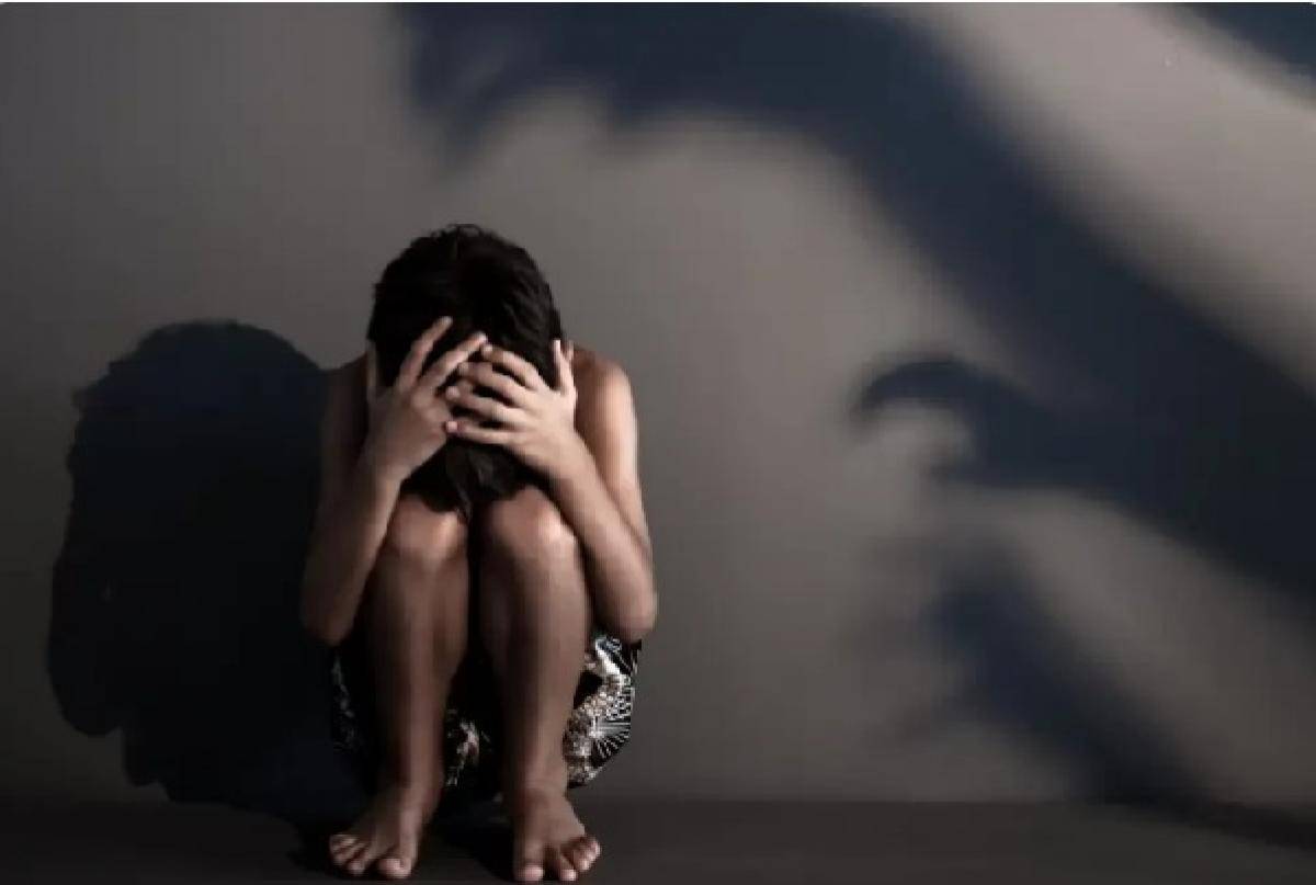 Cansado de apanhar do padrasto, menino de 13 anos aciona a polícia e homem acaba preso em cidade vizinha