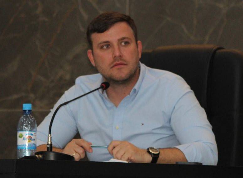 Vereador retira nome da disputa e prefeito deve ser oficializado como candidato do Podemos na eleição suplementar, em Vilhena