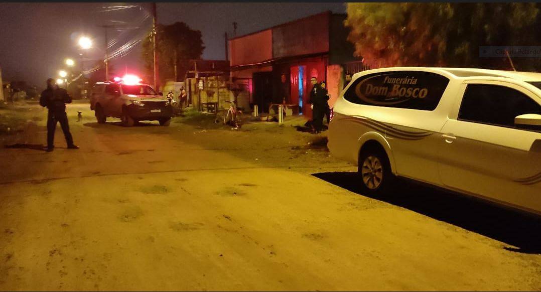 Pedreiro morre após levar facada no pescoço, em Vilhena; amigo de bebedeira disse ter visto suposto assassino correndo