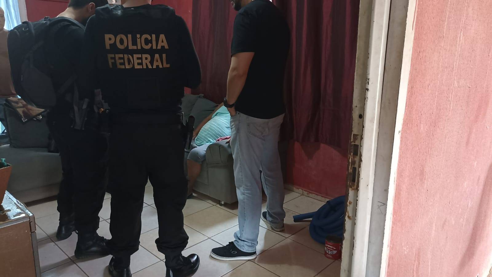 Após identificar suspeito de envolvimento com pornografia infantil, PF deflagra operação e cumpre mandado em Rondônia