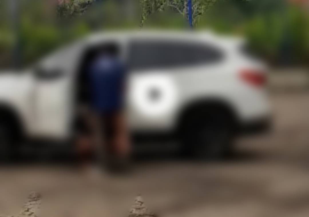 Viraliza nas redes sociais e no WhatsApp vídeo de casal fazendo sexo no estacionamento de faculdade, em Rondônia