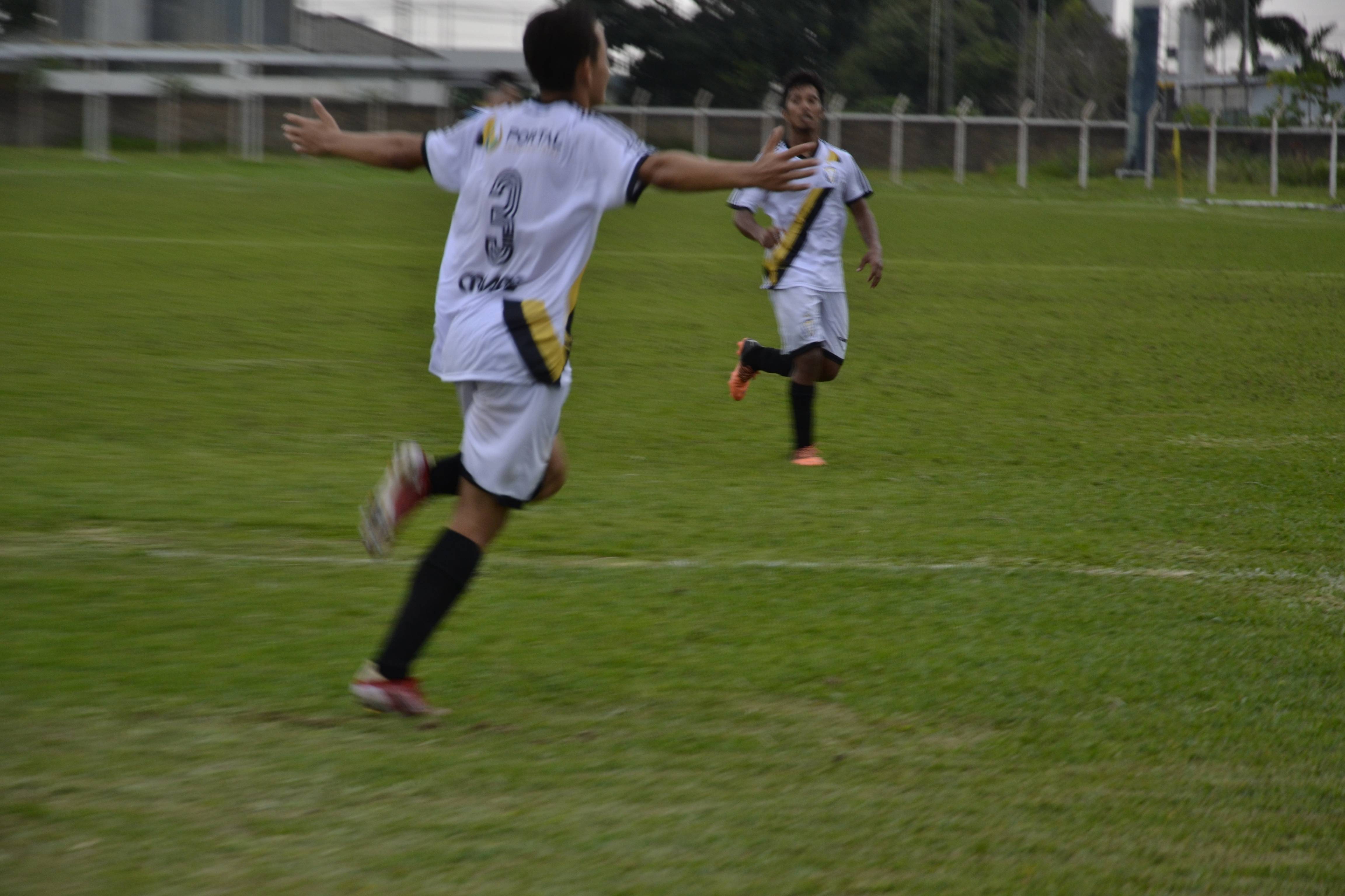 Em jogo com duas viradas, Vilhenense vence o Pimentense na estreia do Campeonato Rondoniense Sub-17