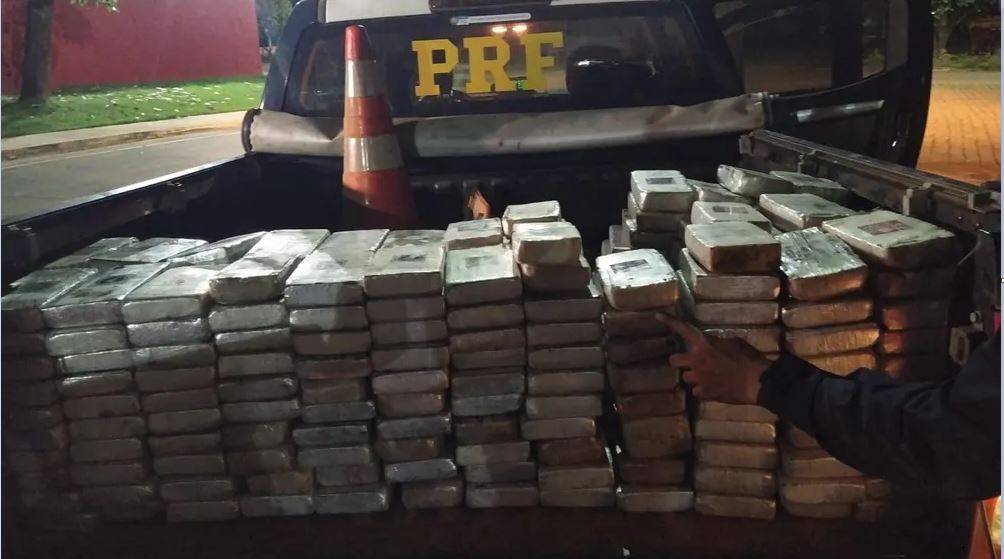 Caminhoneiro que havia saído de Cacoal com 321 kg de cocaína é preso pela PRF em cidade de MT