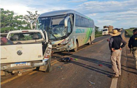 Identificado o indígena que morreu no acidente envolvendo picape e ônibus que trazia universitários para Vilhena