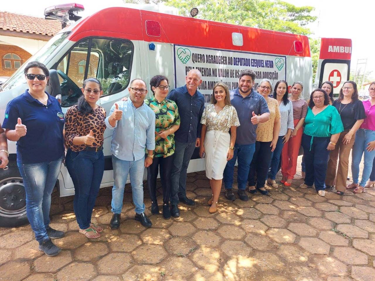 Deputado Ezequiel Neiva entrega ambulância de R$ 250 mil para a UPA de Vilhena