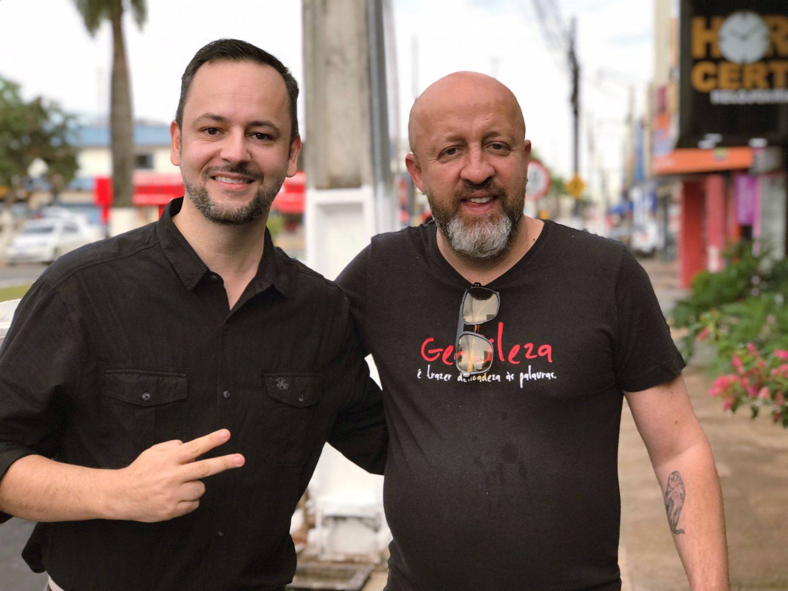 “Eu acredito que todo professor sofreu bullying”, diz premiado poeta gaúcho que abriu Fórum de Educação em Vilhena