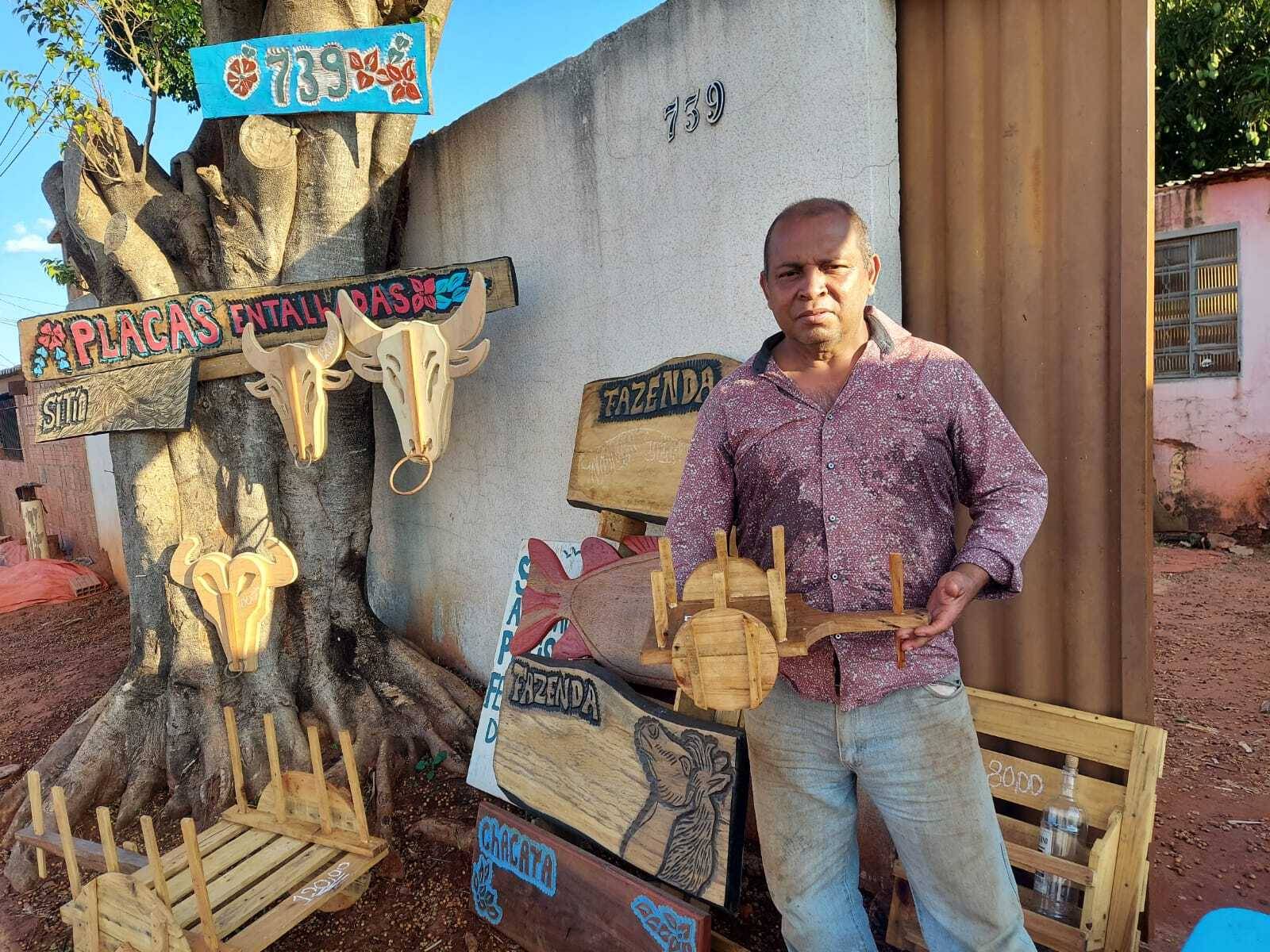 Ex-morador de Rondônia que matou amante da esposa e a esfaqueou, hoje ganha a vida com artesanato após cumprir pena