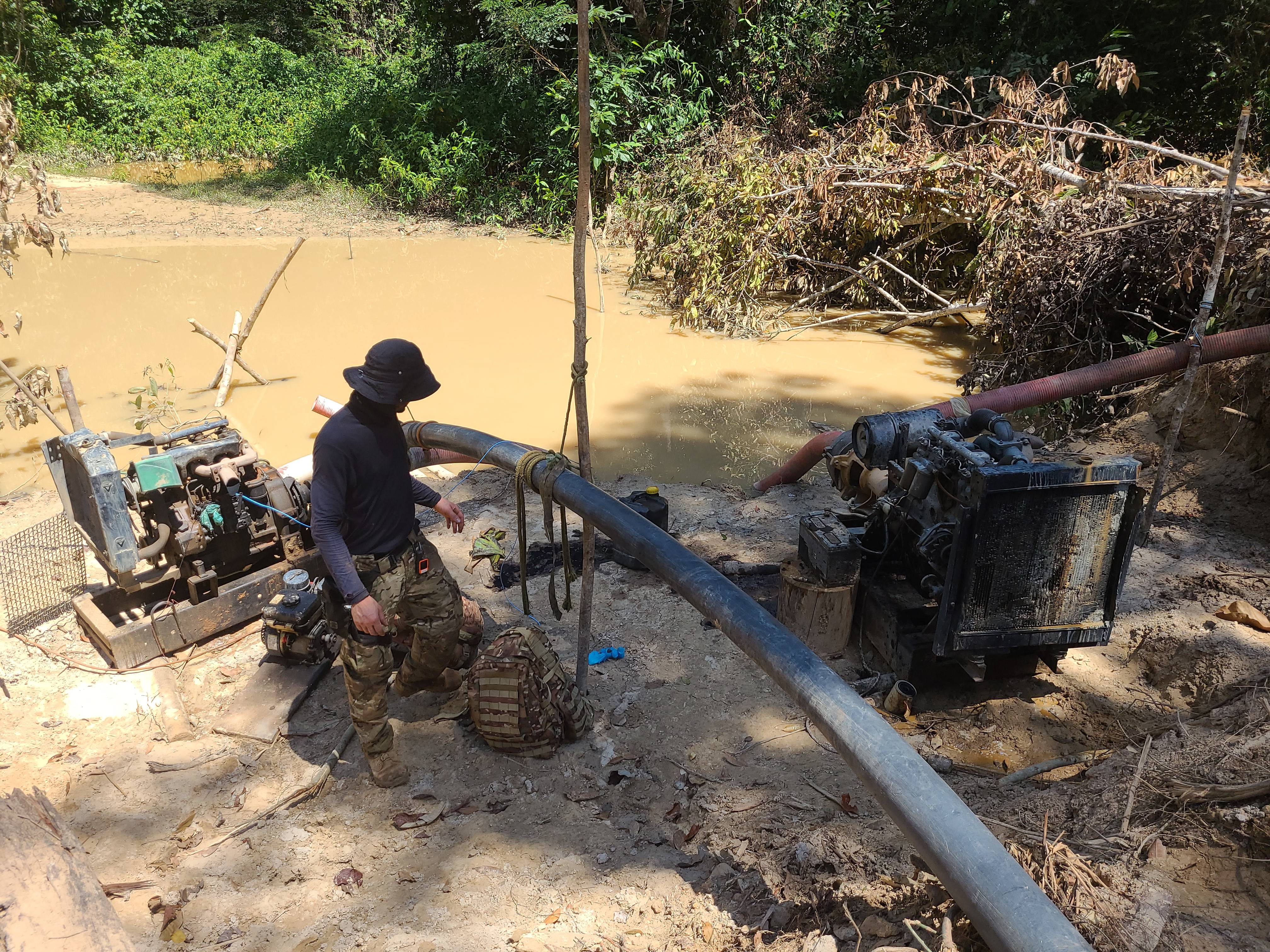 Polícia Federal deflagra operação e destrói equipamentos usados em garimpo ilegal no interior da Reserva Roosevelt e Parque Aripuanã
