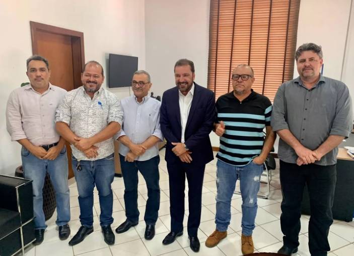 Prefeito de Porto Velho recebe Clubes da Capital e o presidente da FFER Heitor Costa