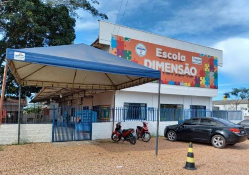 Após demissão de professora repercutir em todo o Brasil, escola de Cerejeiras emite nota e comenta o caso