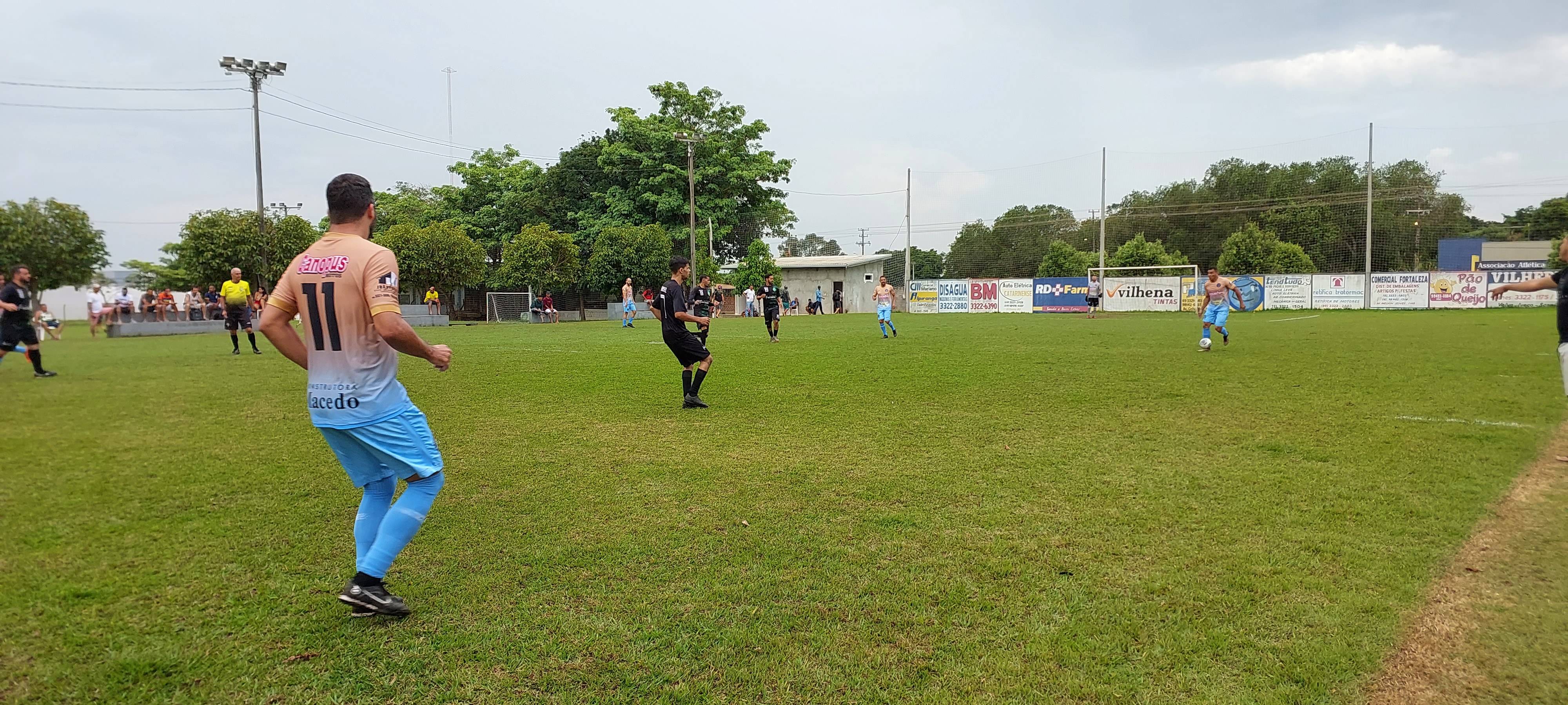 Taça Aciv Sicoob de futebol Society define equipes semifinalistas do Torneio Aberto