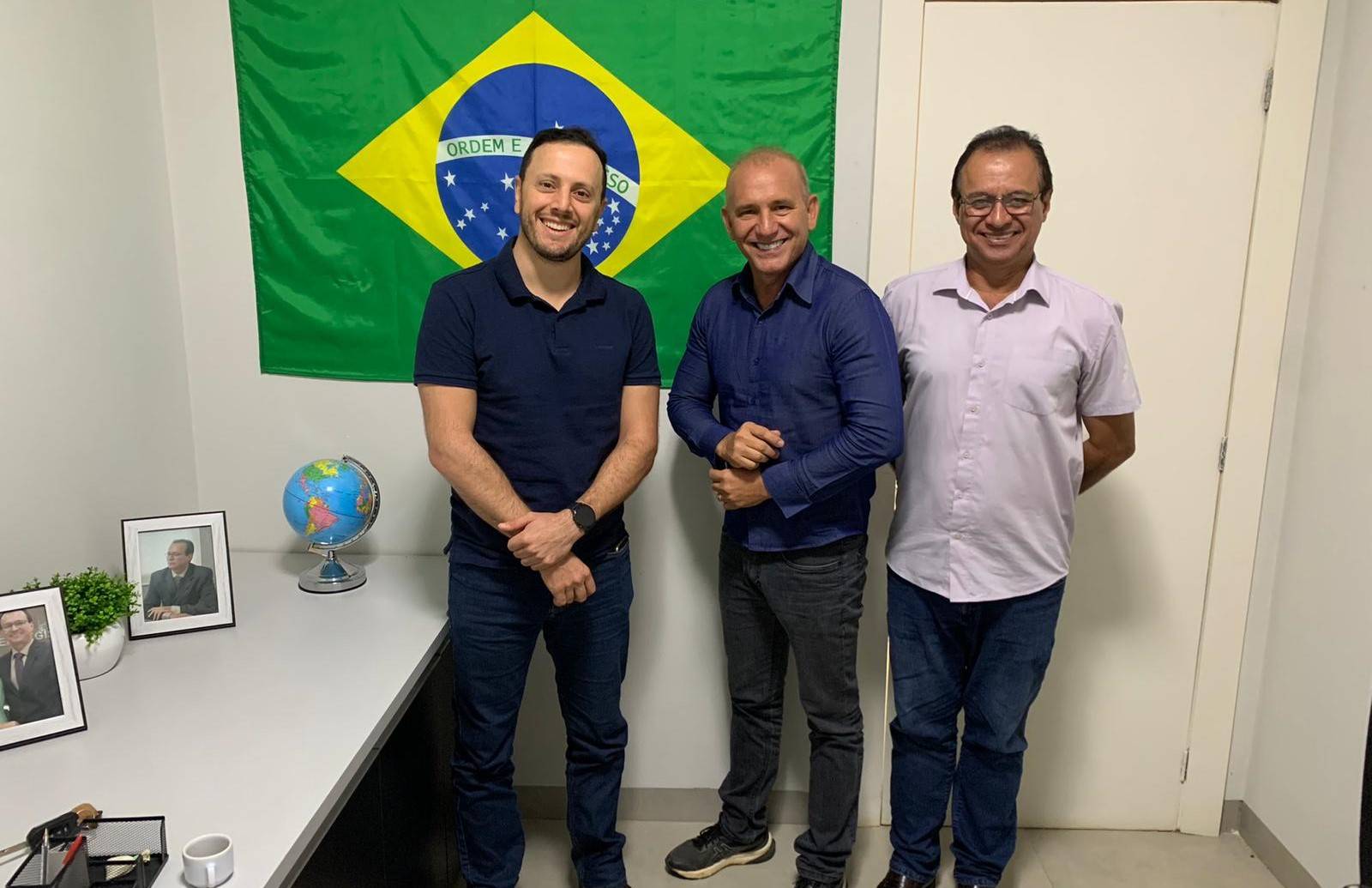 Deputado Ezequiel Neiva se reúne com prefeito eleito de Vilhena e promete continuar garantindo recursos para o município