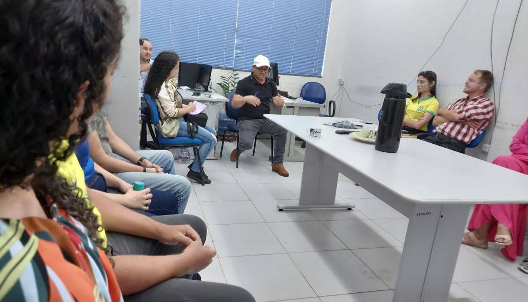 Prefeito desmente “rombo” de R$ 10 milhões, anuncia auditoria no SAAE e revela pedido para aumentar tarifa de água em 40%