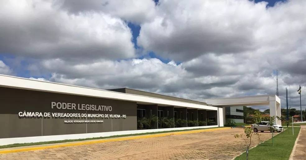 Câmara de Vilhena já “torrou” R$ 43 mil em diárias este mês; presidente da Casa está em Porto Velho com motorista e três assessores
