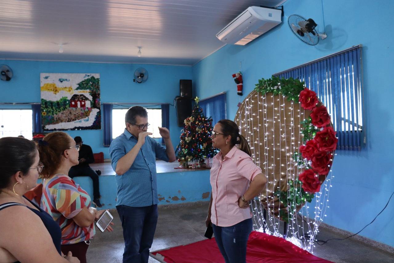 Rosangela Donadon confere execução de obra de climatização do Centro de Convivência do Idoso de Colorado do Oeste