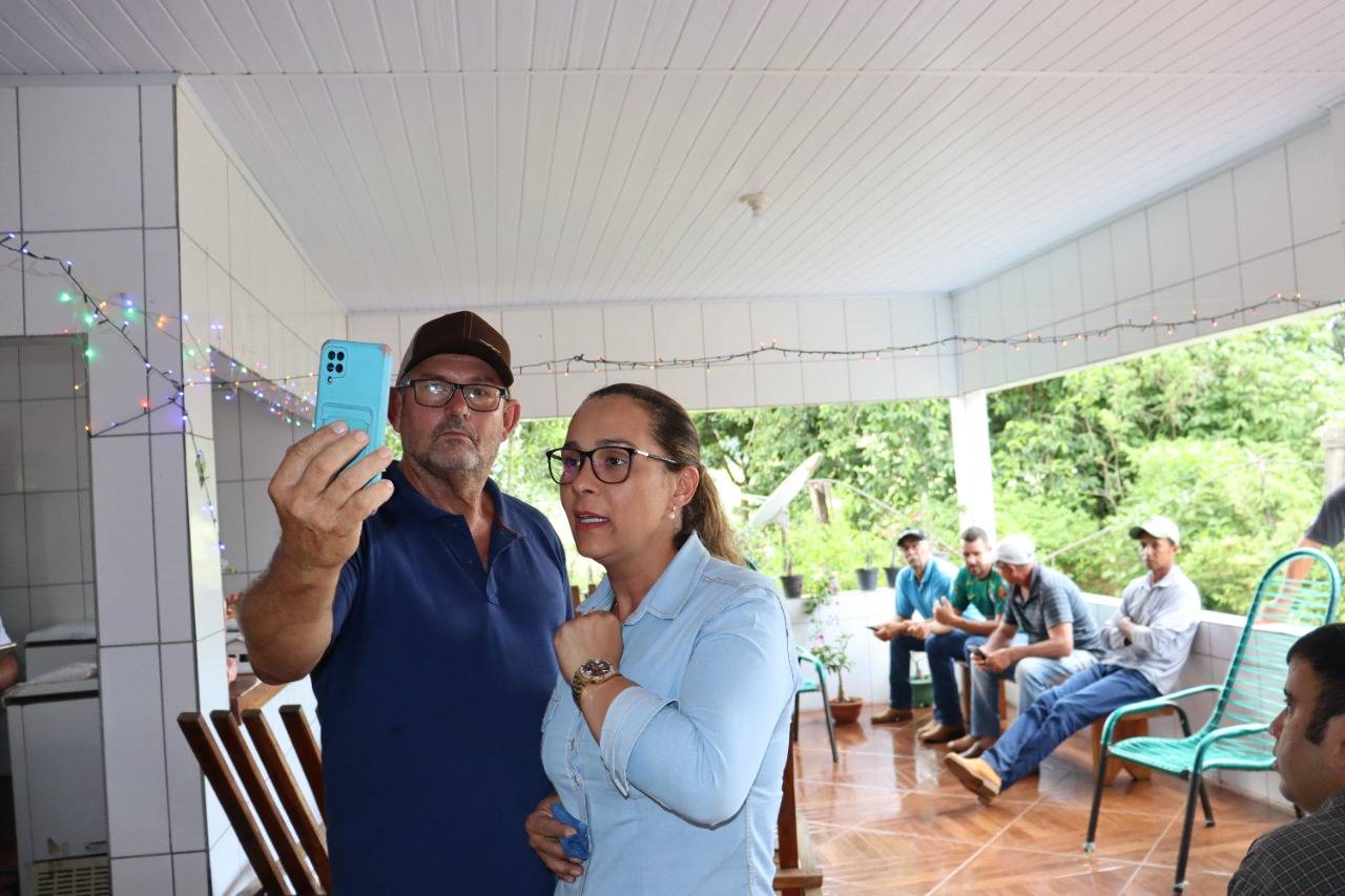 Em reunião com Energisa, Rosangela Donadon cobra ligação de energia elétrica em pequenas propriedades rurais de Chupinguaia