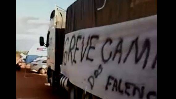 ASSISTA: internautas resgatam vídeo de 2018, quando caminhoneiro que atropelou manifestante defendia “greve” da categoria