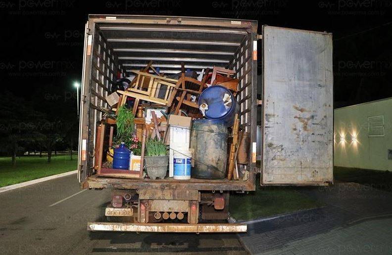 Prefeito de cidade do Pará manda buscar mudança da mãe de secretário em Rondônia e caminhão do município é apreendido em rodovia de MT