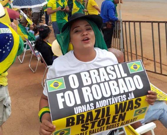 Vilhenense que está há mais de uma semana em frente quartel do Exército em Brasília diz: “vamos vencer essa guerra”