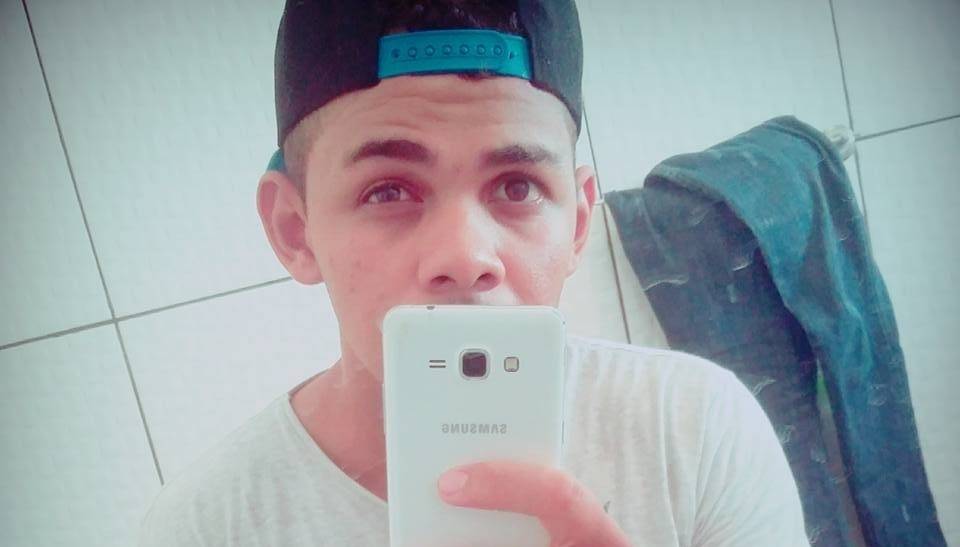 Vilhenense que teve moto atingida por carro é intubado e transferido em estado grave para hospital de Cacoal