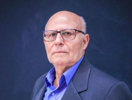 Pastor evangélico pioneiro em Vilhena passa mal em casa, é reanimado durante meia hora e está intubado na UTI; família pede orações