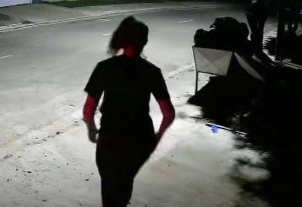 VÍDEO: imagens mostram ex-moradora de Rondônia saindo do trabalho antes de ser assassinada a facadas em cidade de MT