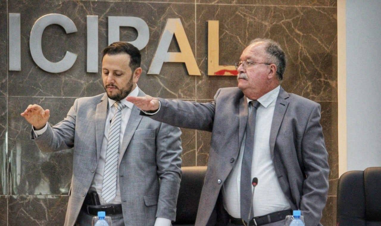 Com auditório lotado, Delegado Flori assume Prefeitura de Vilhena em cerimônia na Câmara de Vereadores