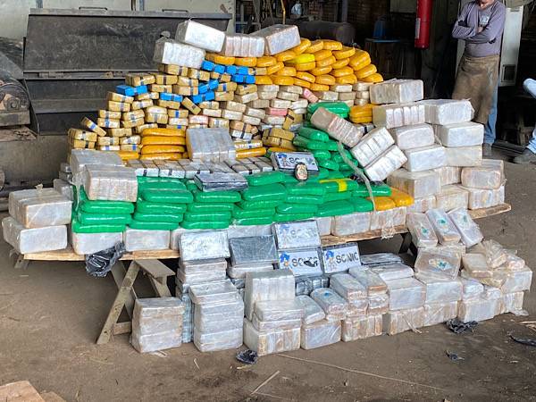 Polícia Federal incinera quase 1 tonelada de drogas apreendida nos últimos meses na região do Cone Sul rondoniense