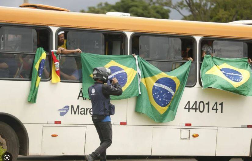 Dois irmãos vilhenenses estão entre presos em Brasília; família contratou advogada e diz que eles não participaram de depredações