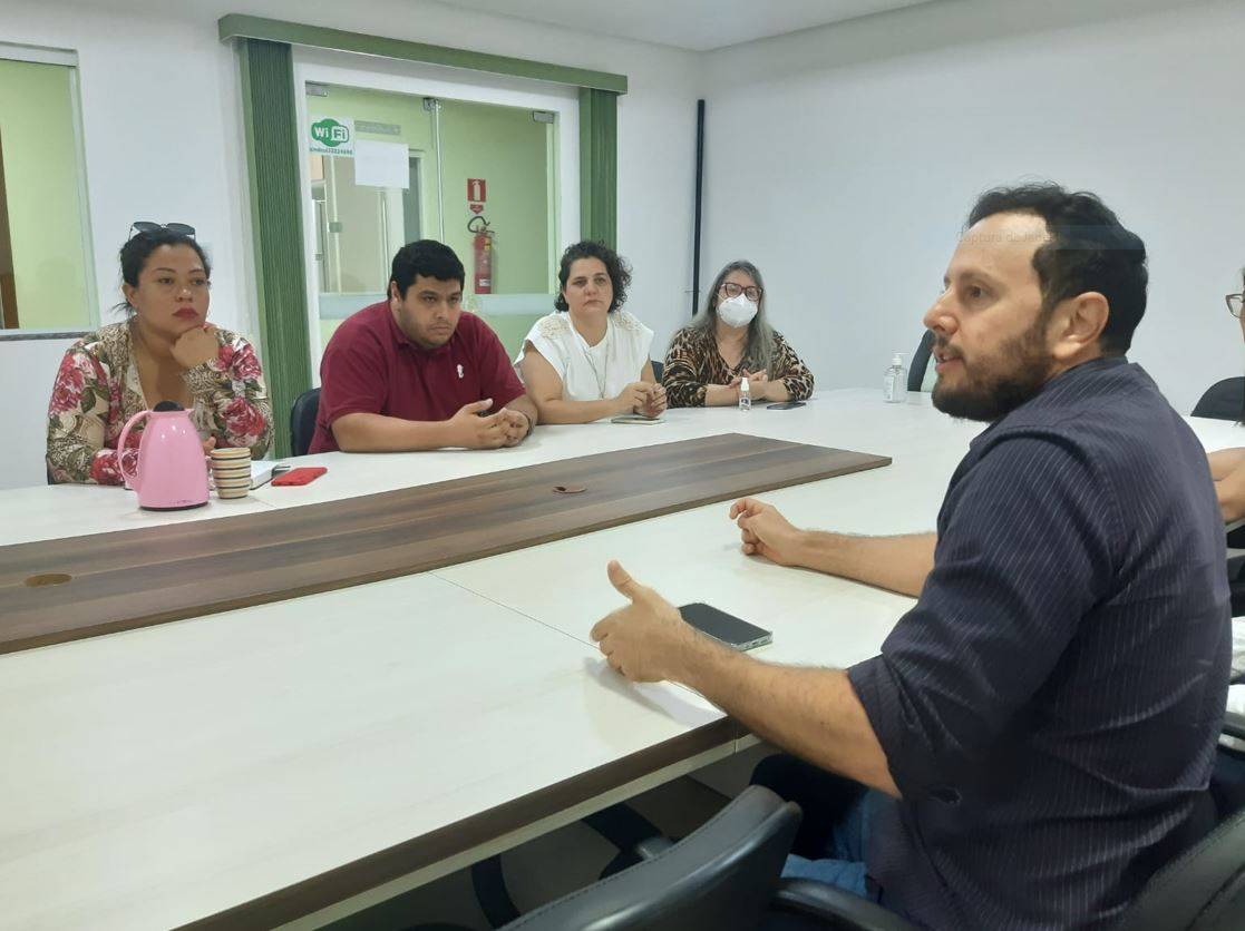 Em reunião com sindicato de servidores, prefeito defende “gestão compartilhada” na Saúde, em Vilhena