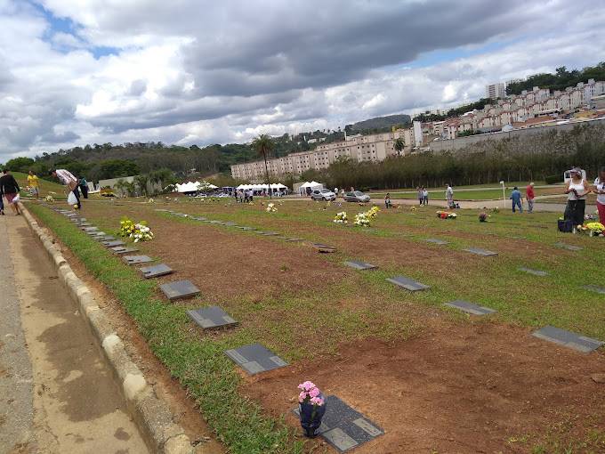 Caminhoneiro assassinado a tiros usando documentos falsos em Vilhena é sepultado com nome verdadeiro em Minas Gerais