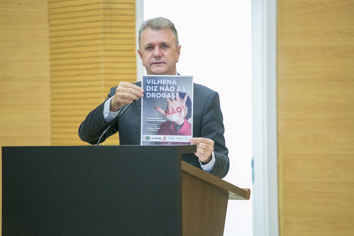 Durante sessão da ALE, deputado Luizinho Goebel enaltece campanha contra as drogas deflagrada em Vilhena
