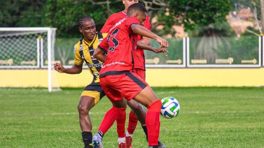 Com hat-trick de Léo Mineiro, Real Ariquemes vence o Castanhal e se classifica às oitavas da Copa Verde