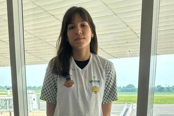 Atleta da Asbavi é contratada por equipe de Minas Gerais; Isadora Minucelli já embarcou para se apresentar a nova equipe
