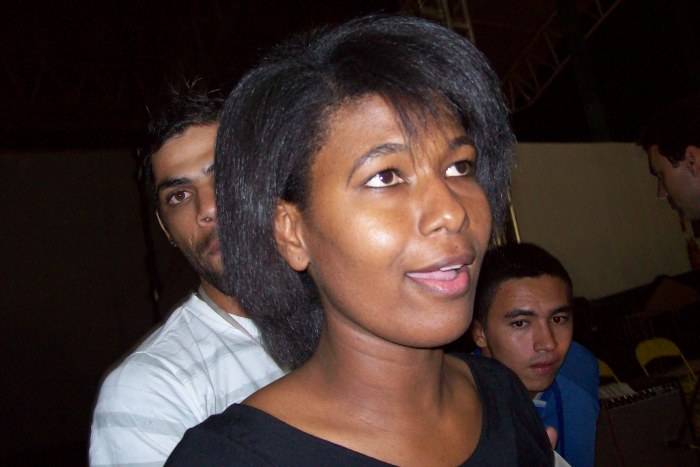 MORADORA DO SETOR 17 GANHA L-200