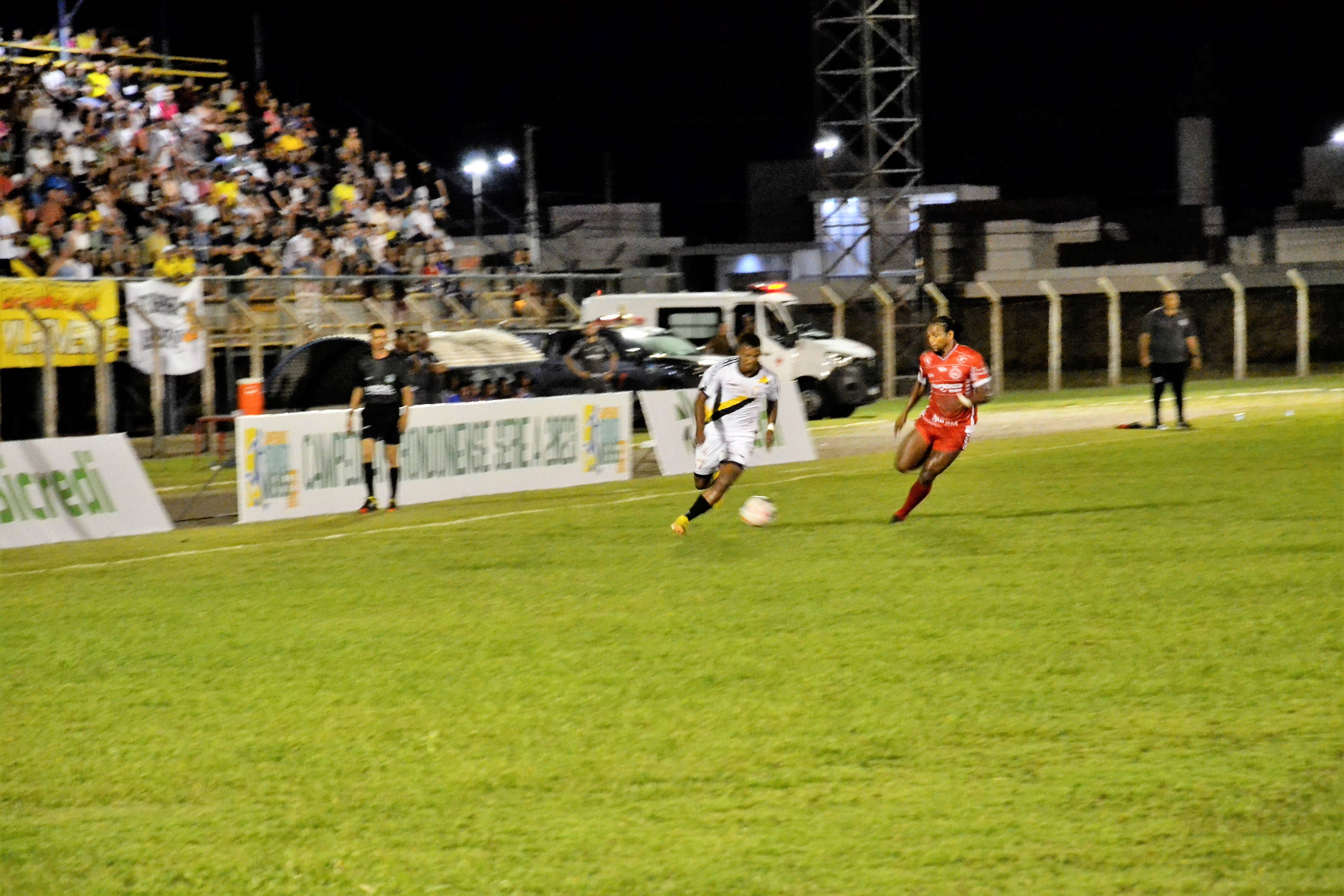 Vilhenense abre 2-0 no primeiro tempo, mas cede o empate na etapa final