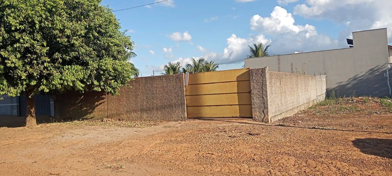 Em Vilhena, ladrões furtam portão de metal em imóvel de aposentado e caso é registrado na polícia