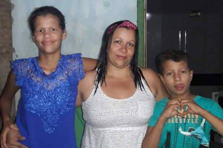 Manicure que se mudou com os filhos de Cabixi para Colorado do Oeste enfrenta situação difícil e pede ajuda
