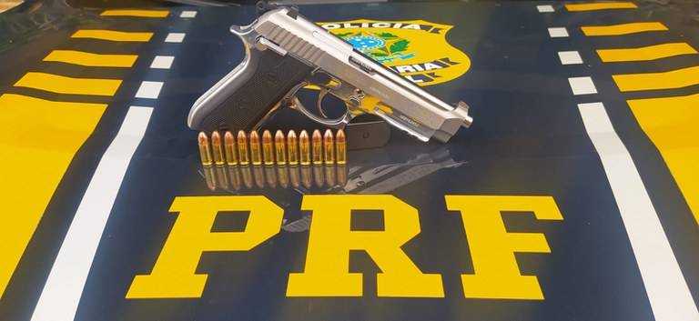 Em rodovia do Cone Sul, PRF prende homem transportando pistola comprada por R$ 8 mil em Corumbiara
