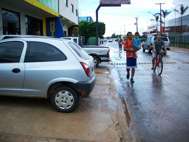 Ministério Público quer acabar com abuso contra pedestres nas calçadas
