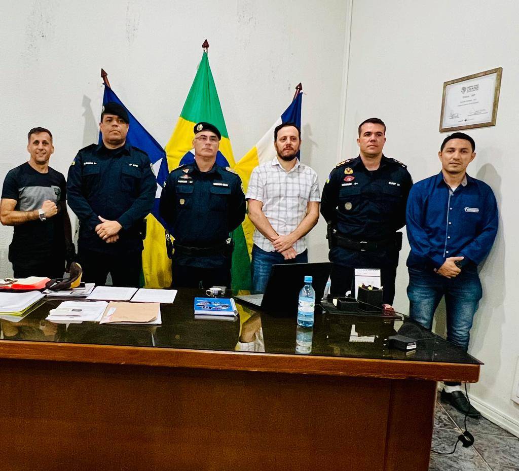 Prefeito de Vilhena planeja “comprar” folgas de PMs da ativa para reforçar segurança nas 29 escolas do município