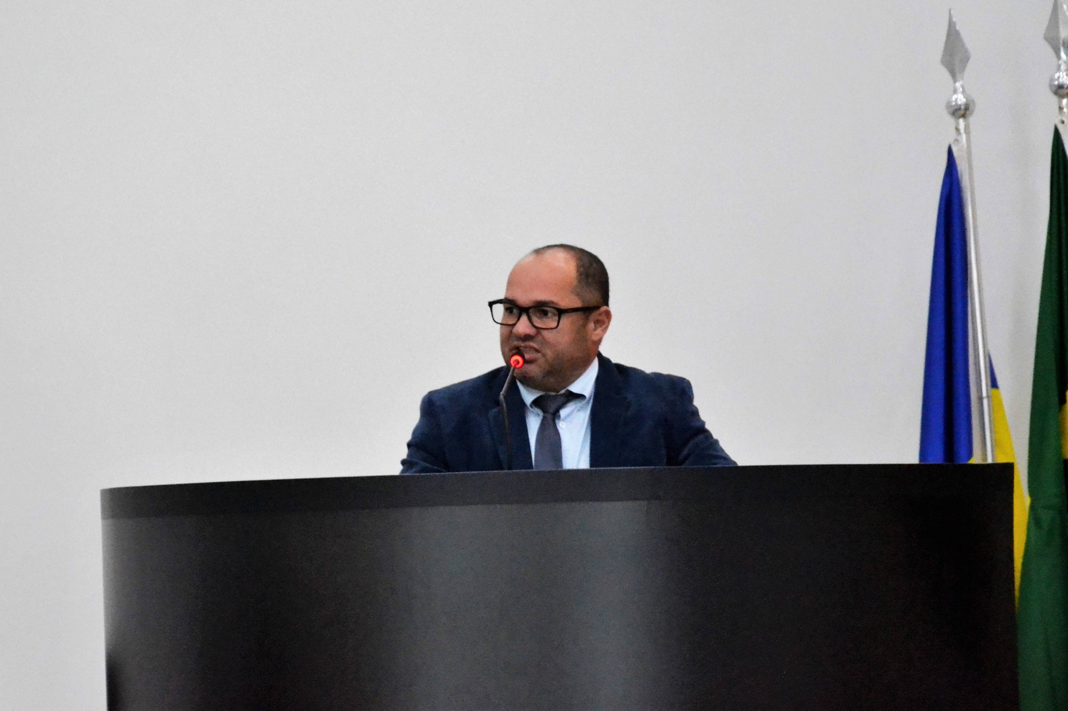 VÍDEO - Vereador se diz “espantado” com liberação de mais de R$ 72 milhões para a Saúde de Vilhena após quase meses de gestão