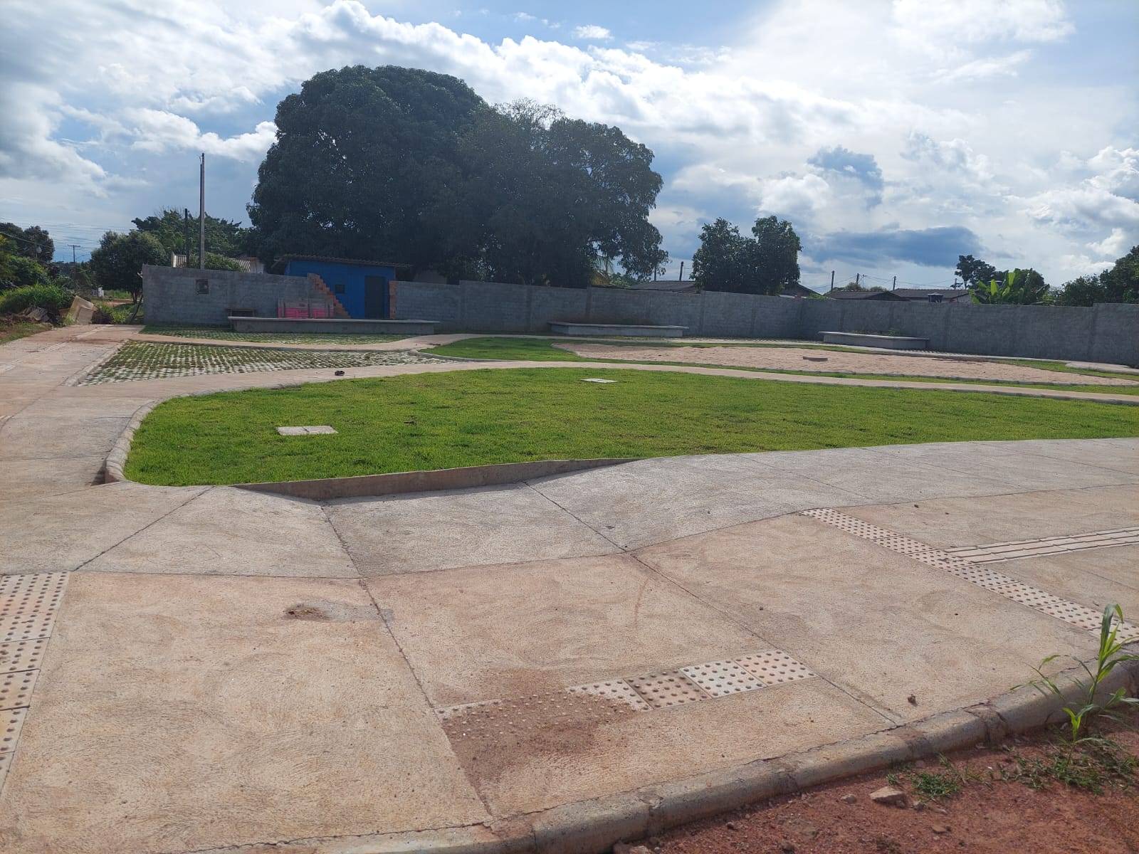 Vereador apresenta projeto e praça em construção na cidade de Cerejeiras receberá nome de repórter do FOLHA DO SUL ON LINE