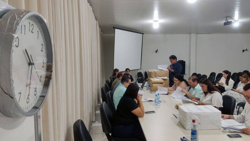 LEIA DECISÇÃO: justiça concede liminar e suspende licitação milionária que contrataria nova empresa para atuar na Saúde, em Vilhena