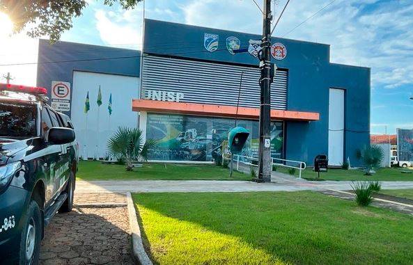 Polícia Civil faz buscas na casa de adolescente que usou internet para ameaçar atacar escola em cidade de Rondônia