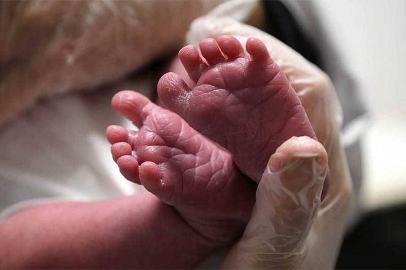 Nos braços da mãe, bebê de apenas três meses chega morta ao Hospital Regional de Vilhena e polícia vai investigar o caso